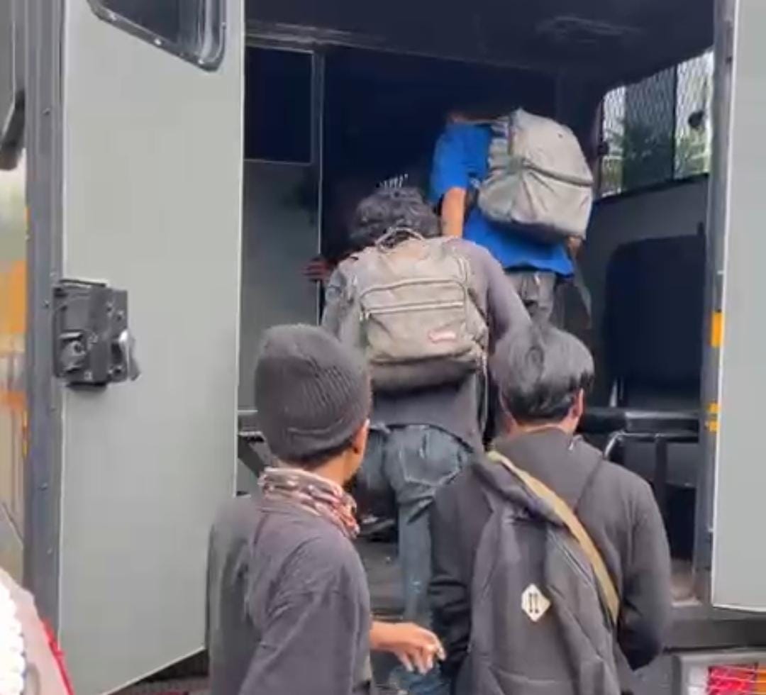 Terbongkar! Penyusup Anarko Gagal Total di Aksi 25 Agustus DPR, 15 Orang Diamankan Polisi