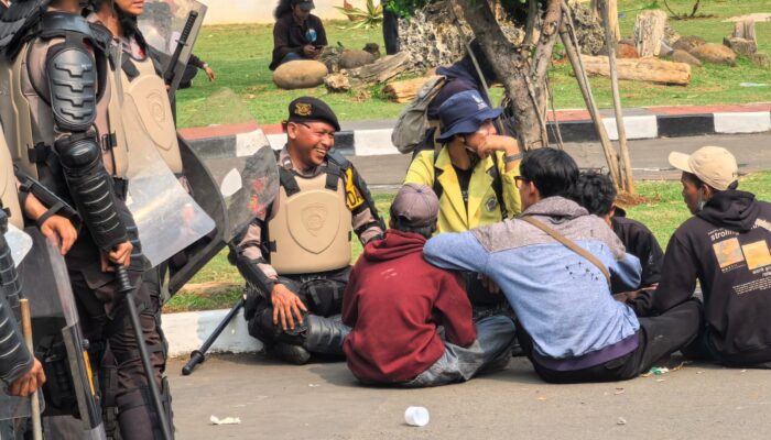 Polisi dan Mahasiswa Duduk Bersama: Suara Aspirasi Tersampaikan Tanpa Keributan