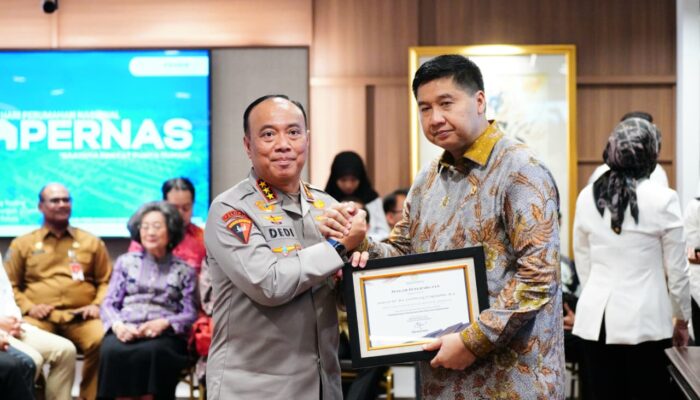 Dukungan Polri pada Program 3 Juta Rumah Subsidi Raih Penghargaan dari Menteri PKP