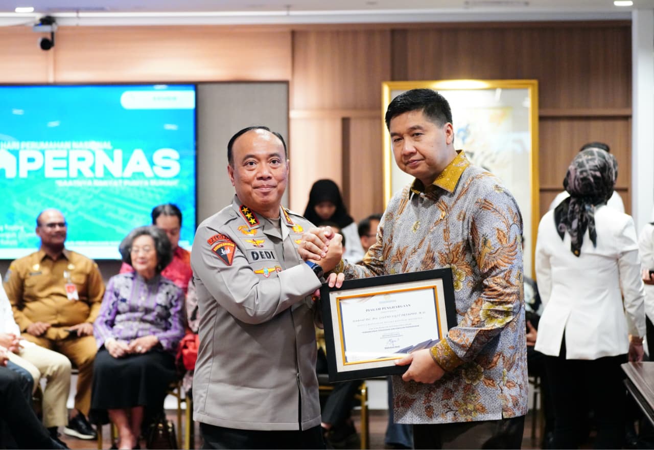 Dukungan Polri pada Program 3 Juta Rumah Subsidi Raih Penghargaan dari Menteri PKP