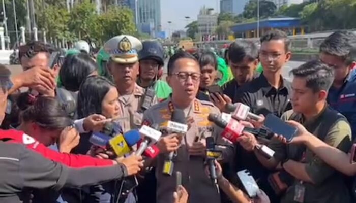 Polda Metro Bantah Aktivis yang Ditahan Mogok Makan dan Susah Dijenguk