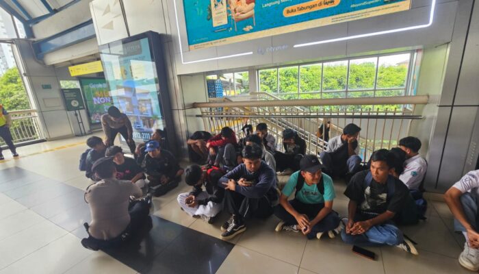 Ratusan Pelajar Diamankan Hendak Rusuh Demo 28 Agustus di DPR, Sekolah & Dinas Pendidikan Harus Bertanggung Jawab!