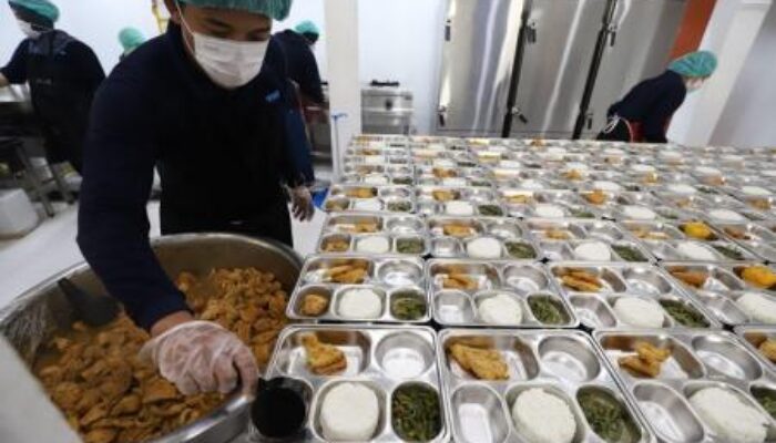 Sri Sultan Hamengku Buwono X Minta Evaluasi Total Dapur MBG