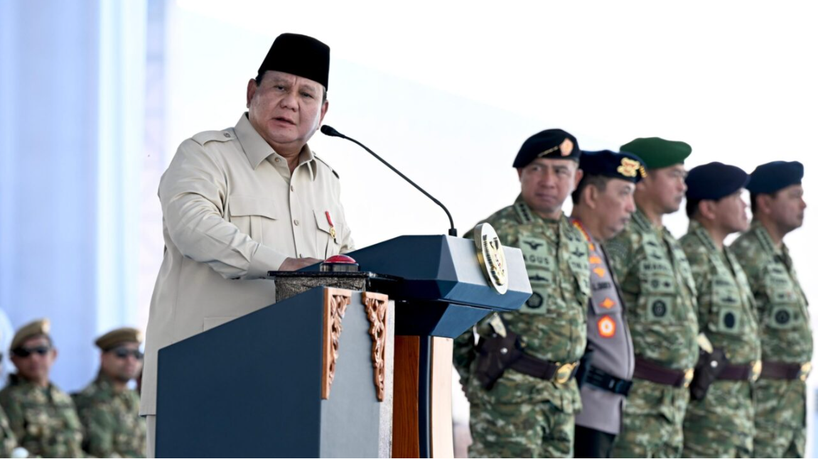 Presiden Prabowo Anugerahkan Pangkat Jenderal Kehormatan dan Bintang Sakti kepada 14 Purnawirawan TNI