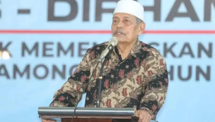 Kiai Ghofur Imbau Masyarakat Tenang, Percayakan Keamanan pada Kapolri