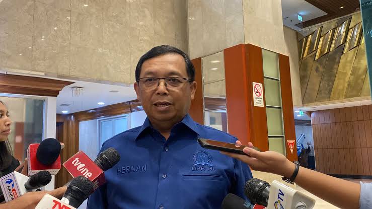 Herman Khaeron: Ekspresi Kritik Jangan Lewat Simbol Bajak Laut Jepang