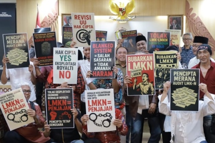 Pelaku Usaha dan Seniman Geruduk DPRD Solo Desak LMKN Dibubarkan 