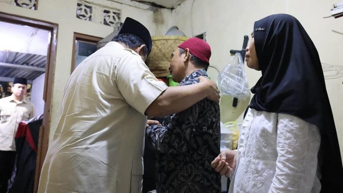 Presiden Prabowo Melayat ke Rumah Duka Affan Kurniawan, Minta Kasus Rantis Brimob Diusut Tuntas