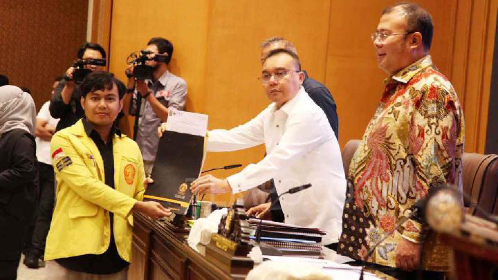 Viral Ketua BEM UI Versi Rektorat Bertemu Dasco