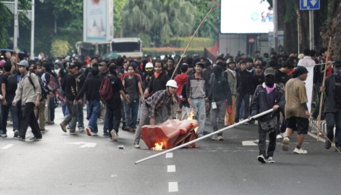 Mulai Rp 62 – 200 Ribu Praktik Bayaran Demonstran Anarkis ‘Bubarkan DPR’