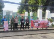 Aliansi Pendukung Prabowo Gelar Aksi Damai di Tugu Proklamasi, Bagikan Ribuan Bendera Merah Putih
