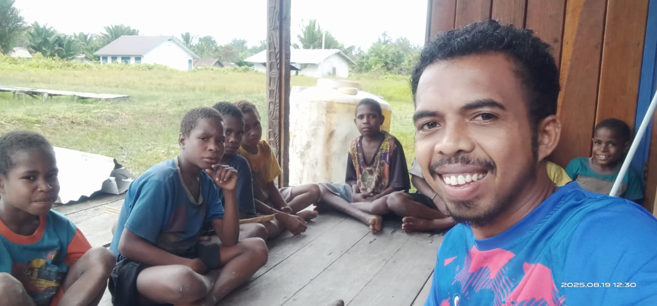 Suara Harapan dari Guru di Pedalaman Papua