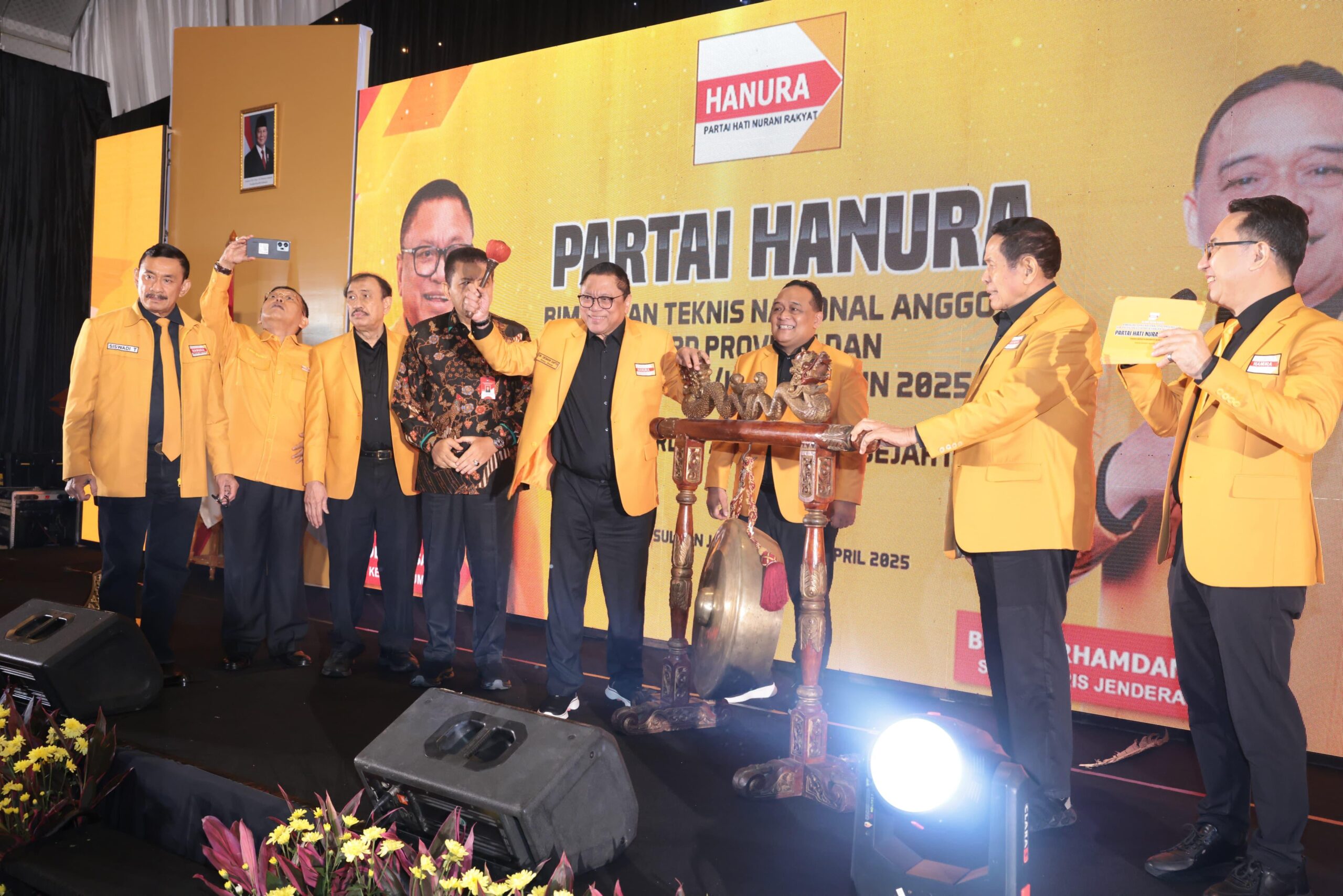 Hanura Gegerkan Politik Nasional! Oesman Sapta Bakal Buka Bimtek Keliling Serentak di 3 Kota Besar