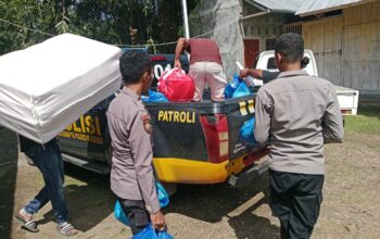 Sinergi ​Polres Nagekeo Bantu Korban Banjir Mauponggo Nagekeo