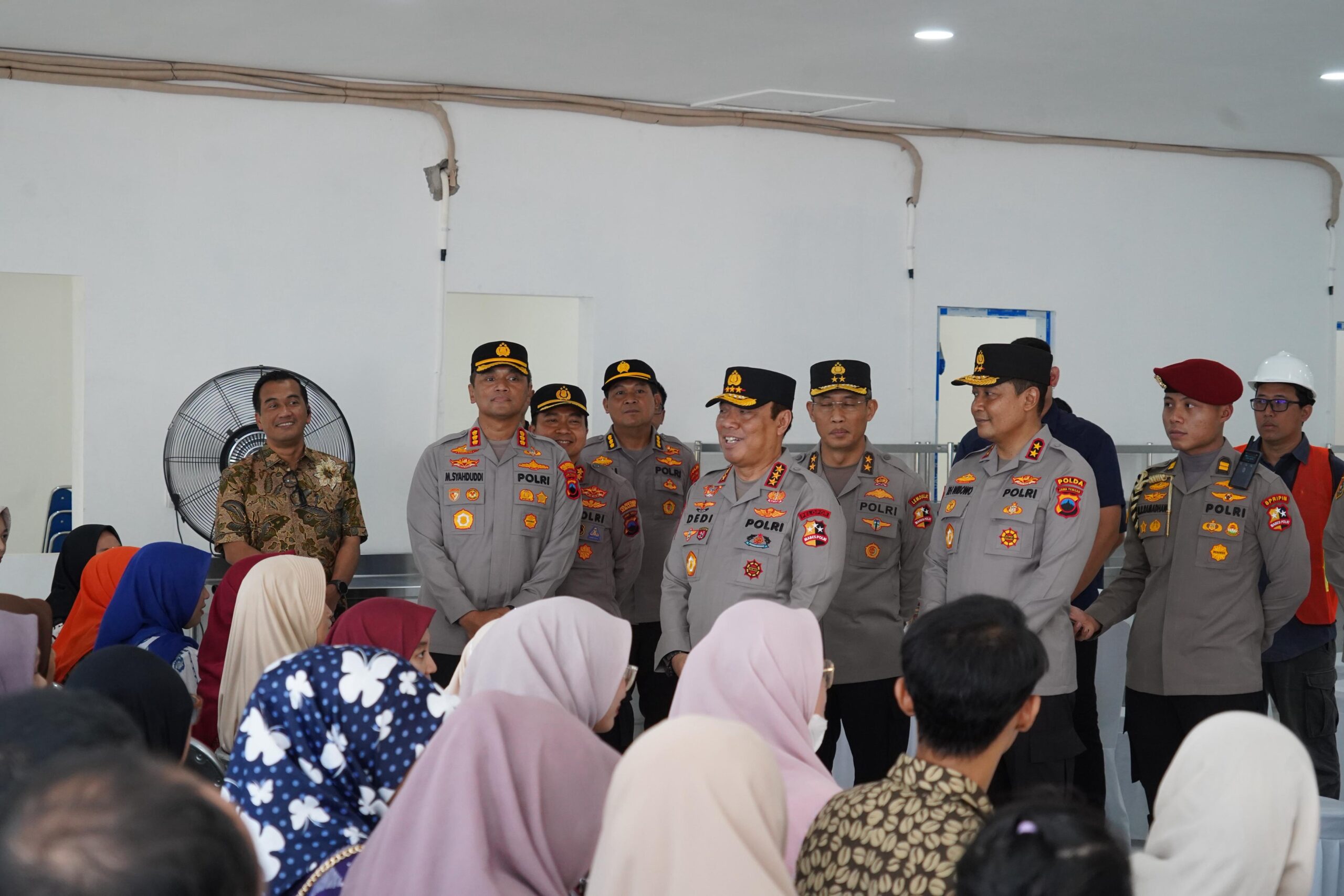 Wakapolri Tinjau Progres Pembangunan SPPG Polri di Semarang