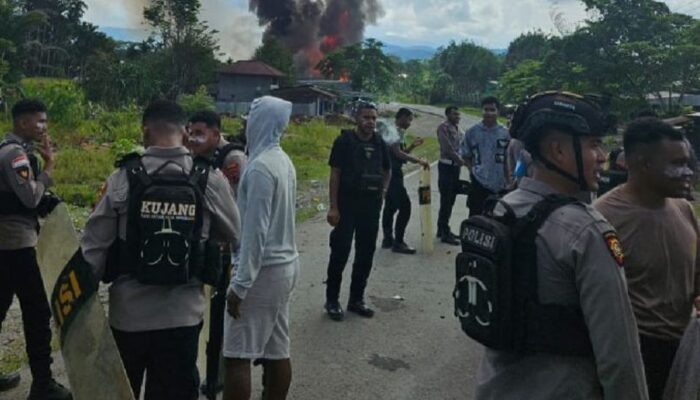 Puluhan Orang Termasuk Aparat Luka-Luka Akibat Kerusuhan Antar Pelajar di Yalimo