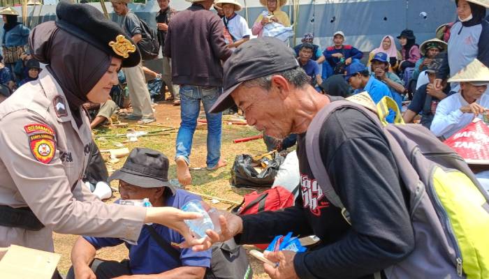Polisi adalah Sahabat Rakyat di Hari Tani Nasional