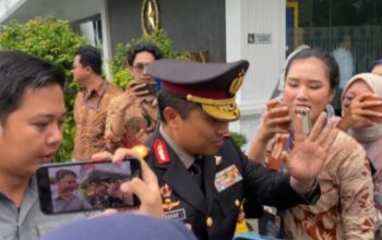 Reshuffle Kabinet: Wakapolri dan Kabareskrim Hadir di Istana Negara