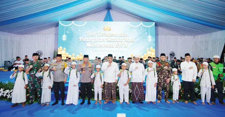 Kapolri Ajak Masyarakat Jaga Persatuan dan Kesatuan di Peringatan Maulid Nabi
