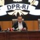 DPR Jawab Tuntutan 17+8