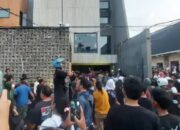 Siapa yang Menjarah Rumah Sahroni Hingga Menkeu? Ini Jawaban dari yang “Ketinggalan Rombongan”