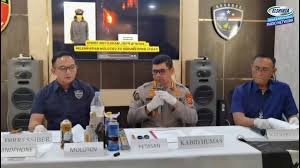 Polda Jabar Tangkap 12 Provokator Unjuk Rasa Anarkis di Bandung, Termasuk Pelaku Pembakaran Bendera