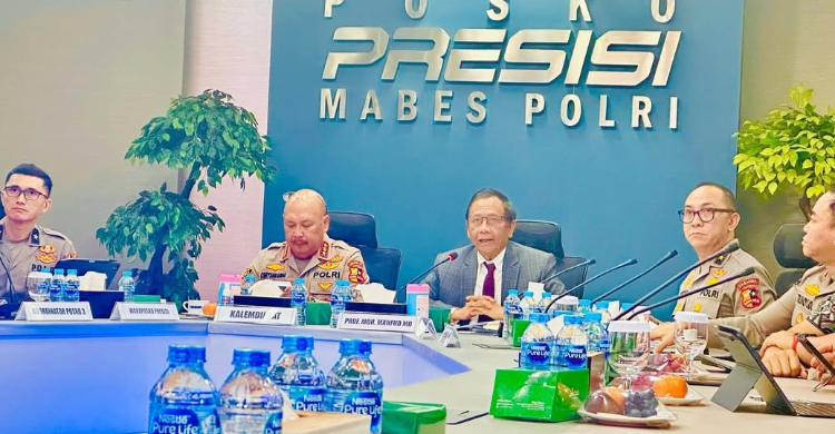 Bangkitlah Bhayangkara Negara! Seruan Mahfud MD untuk Polri