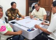 Heboh, Menhut Main Domino dengan Tersangka Pembalakan Liar