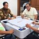 Heboh, Menhut Main Domino dengan Tersangka Pembalakan Liar