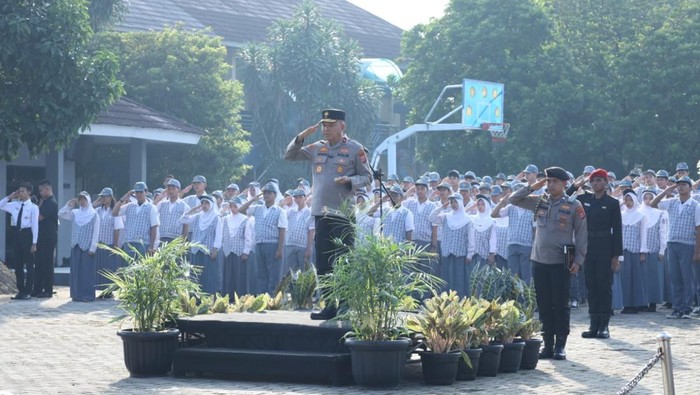 Kapolda Banten Ajak Pelajar Fokus Raih Cita-Cita, Bukan Turun Demo ke Jalan