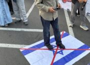 Aksi Bela Palestina Juga Serukan Boikot Produk Israel