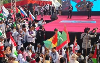 FOTO: Ribuan Massa Aksi Bela Palestina, “Indonesia Lawan Genosida!” Di Patung Kuda Jakarta