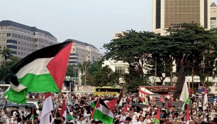 10 Ribu Massa Long March ke Kedubes AS Serukan “Indonesia Melawan Genosida” untuk Palestina
