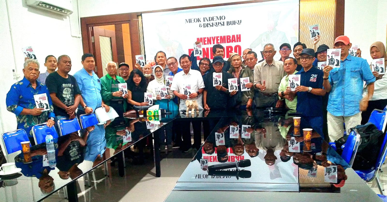 Dari Reformasi ke Oligarki: Refleksi Politik dalam Bedah Buku “Menyembah Bendoro Cuan” Karya Isti Nugroho