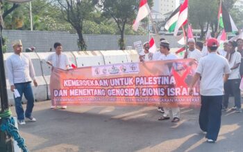 Free Palestine Bergema di Depan Kedubes AS! Massa Teriak: Israel & Sekutunya Harus Dimusnahkan