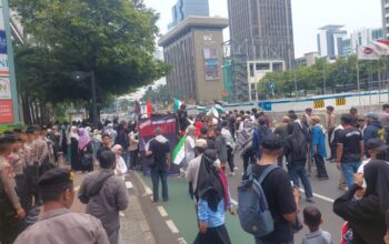 Ratusan Massa Gelar Aksi di Depan Kantor PBB Jakarta, Serukan Dukungan untuk Palestina dan Kecam Israel