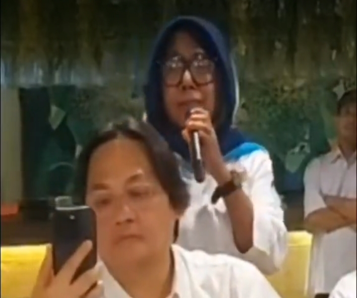 Bikin Geger! Relawan Jokowi Ancam Demo di Mabes Polri Pakai BH & CD