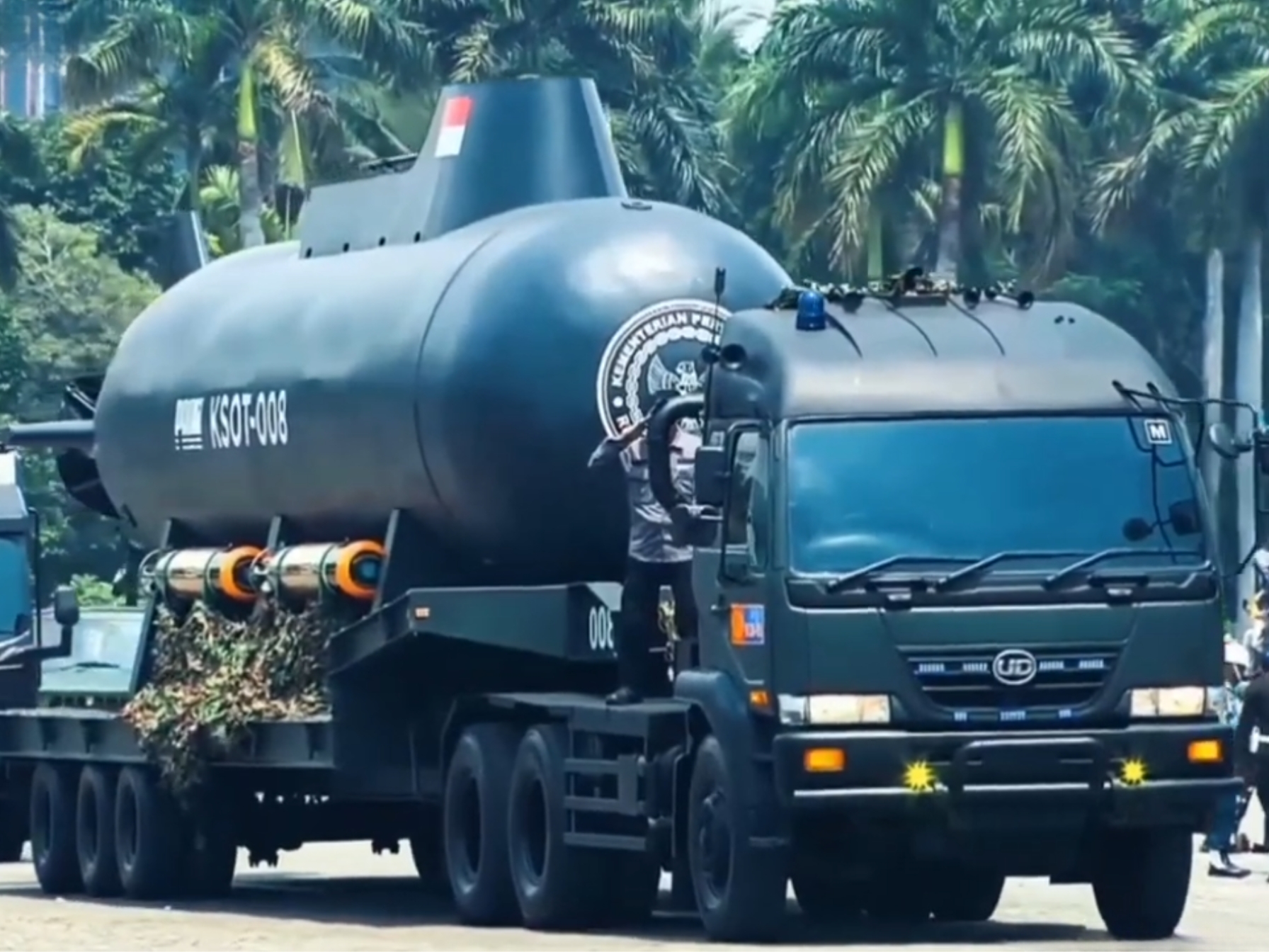 KSOT Uji Tembak Perdana di Surabaya, Kemhan Borong 30 Unit Kapal Selam Tanpa Awak