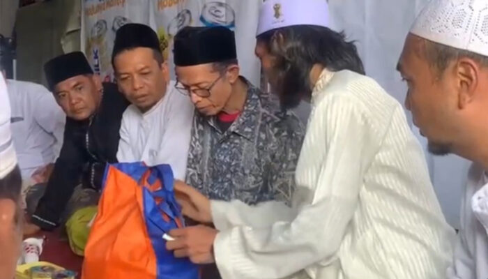 Orang Tua Korban Mushala Ambruk Serahkan Kembali Santunan ke Pesantren