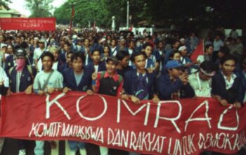 KOMRAD 98 Tolak Keras Soeharto Sebagai Pahlawan Nasional