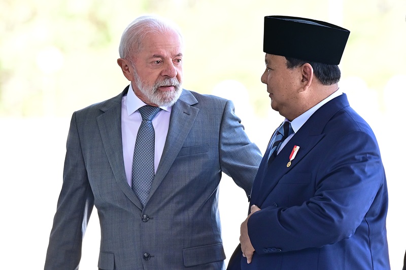 Luiz Inácio Lula dan Prabowo Subianto