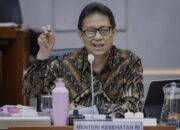 Menkes Bongkar Kelompok Antivaksin dan Isu Halal Hambat Imunisasi