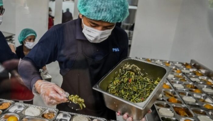 Ratusan Dapur MBG Berhenti Beroperasi, KSP Sebut BGN Sedang Tata Ulang Anggaran