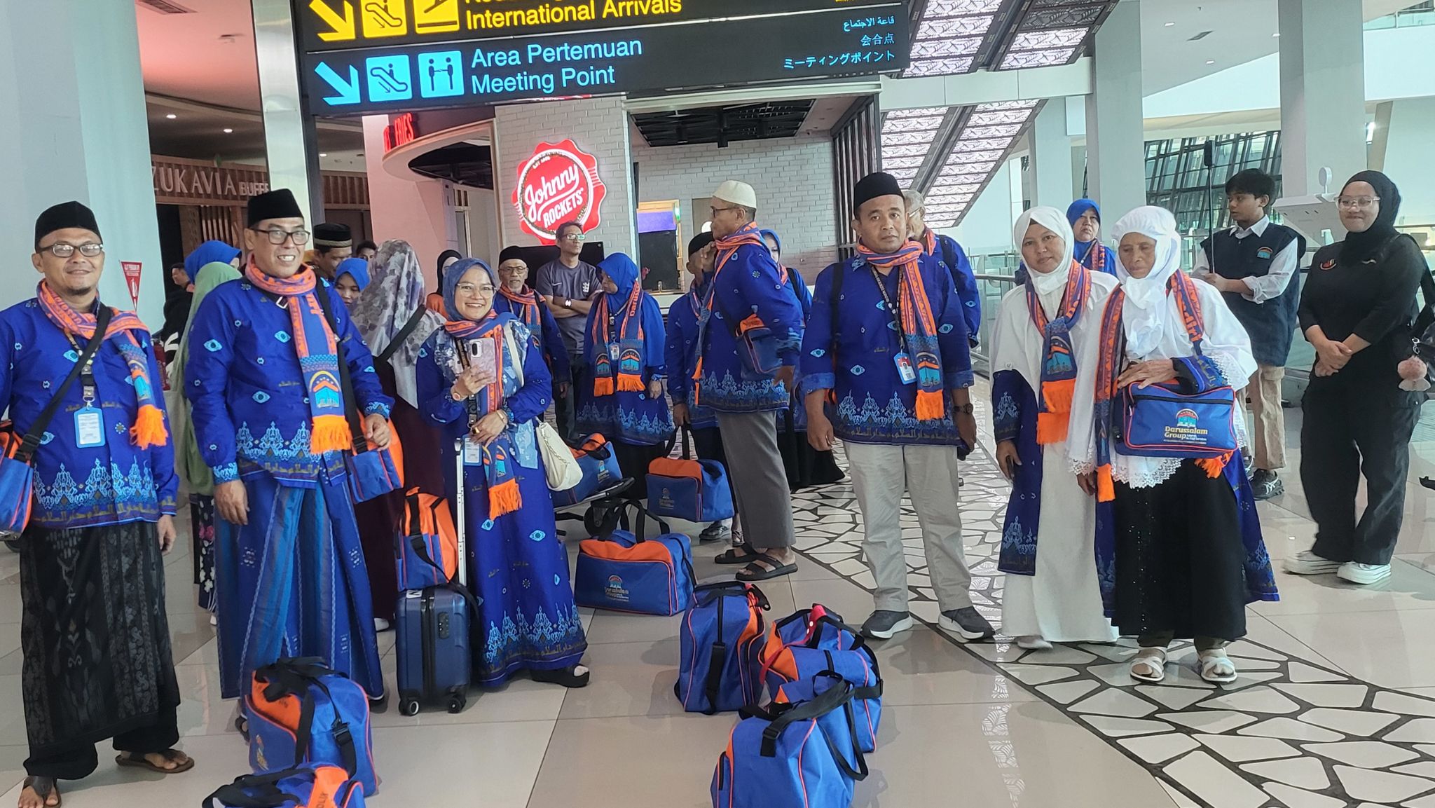 Nonton Timnas di Jeddah, Lanjut Umroh ke Mekkah: Perjalanan Penuh Makna