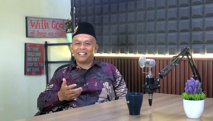 Sindir Ekonomi Elitis, Fernando: Apakah Purbaya Sudah Jaga Harga Telur?