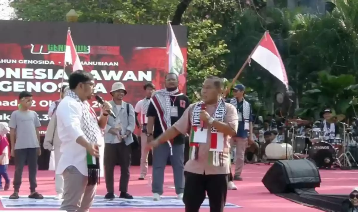 Hadir di Patung Kuda, Bedu dan Narji Ajak Peserta Aksi Bela Palestina Boikot Produk Israel