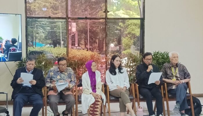 Lebih dari 500 Akademisi, Guru Besar, Aktivis Demokrasi, Aktivis Antikorupsi, Akhivis Ham Tolak Gelar Pahlawan Soeharto
