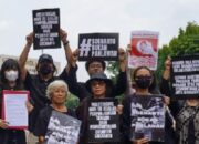 Aliansi Perempuan Indonesia Tegas Tolak Gelar Pahlawan untuk Soeharto