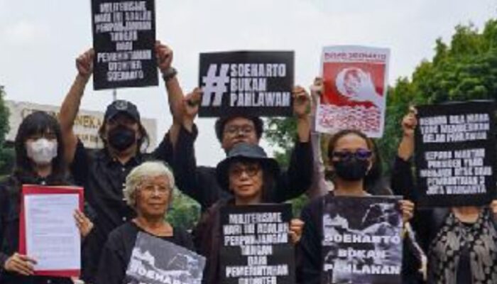 Aliansi Perempuan Indonesia Tegas Tolak Gelar Pahlawan untuk Soeharto