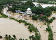 Polri Terjunkan 12 Ribu Personel Distribusi 159 Ton Bantuan Bencana Sumatera